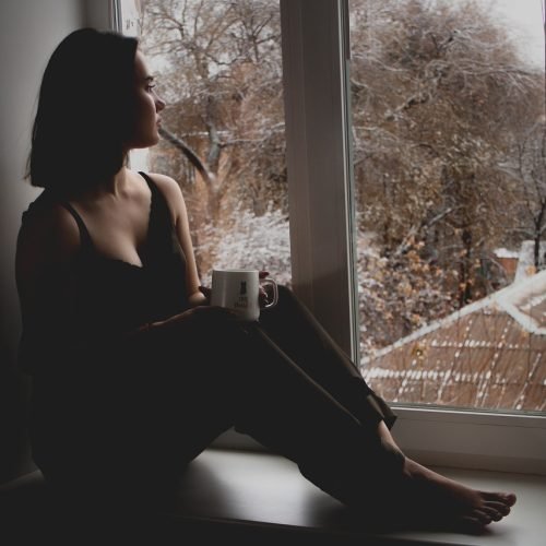 girl, window, sit-5801502.jpg